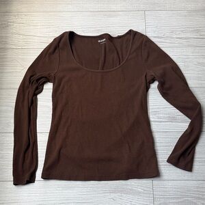 Old Navy Chocolate Long Sleeve Women's Tee